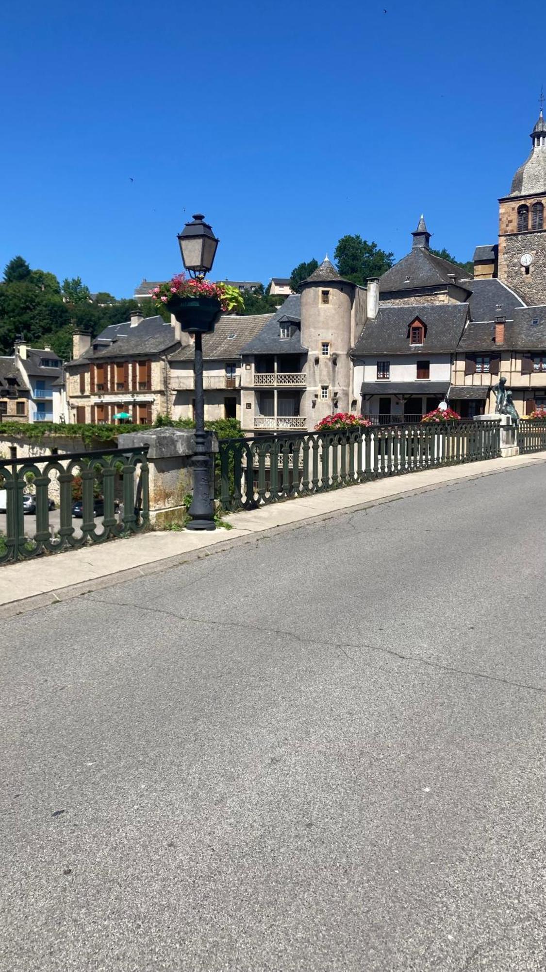 Saint-Geniez D'Olt - Residence Le Colombier المظهر الخارجي الصورة