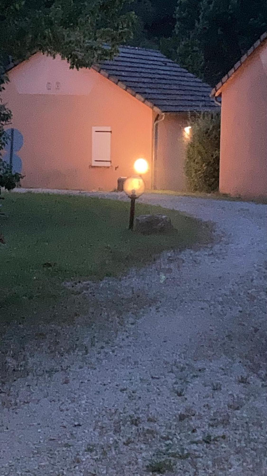 Saint-Geniez D'Olt - Residence Le Colombier المظهر الخارجي الصورة